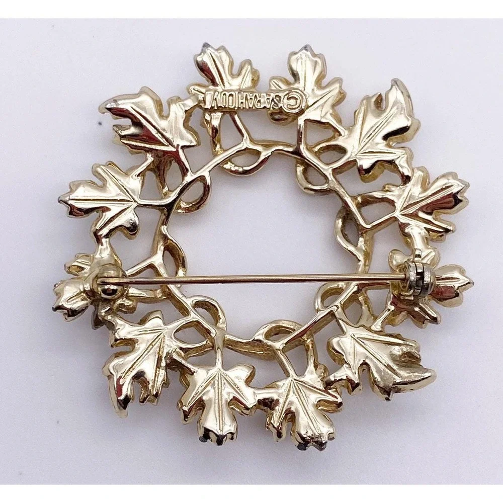 Sarah Coventry maple leaf